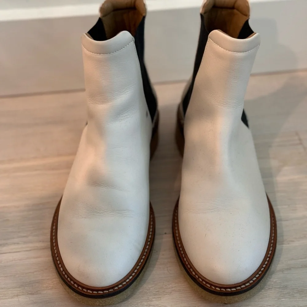 Chelsea Boot - Picture 4 of 5